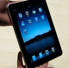 Early this month, Apple dominated technology headlines and conversation when its iPhone officially moved to Verizon.